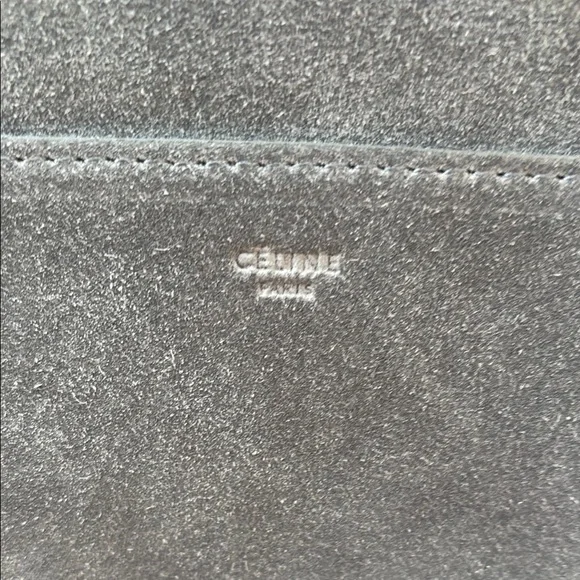 Celine Gray Suede Seau Bucket Bag with Elegant Minimalist Design - Picture 2 of 8